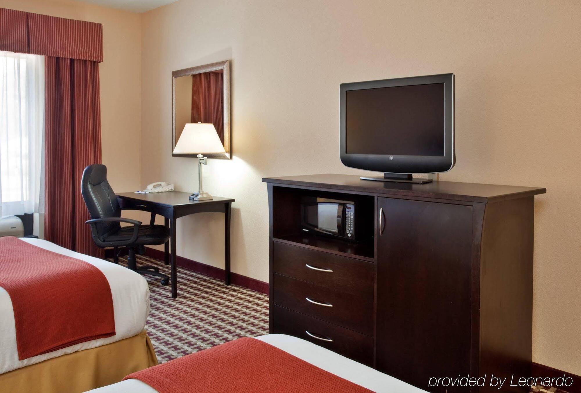 Holiday Inn Express & Suites Laurel By Ihg Exterior photo