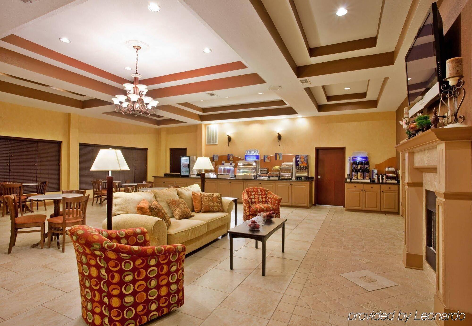 Holiday Inn Express & Suites Laurel By Ihg Exterior photo